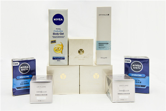 Macchina di confezionamento automatico di cartoni di cellophane per scatole di profumi Macchina di confezionamento di pellicole di cellophane