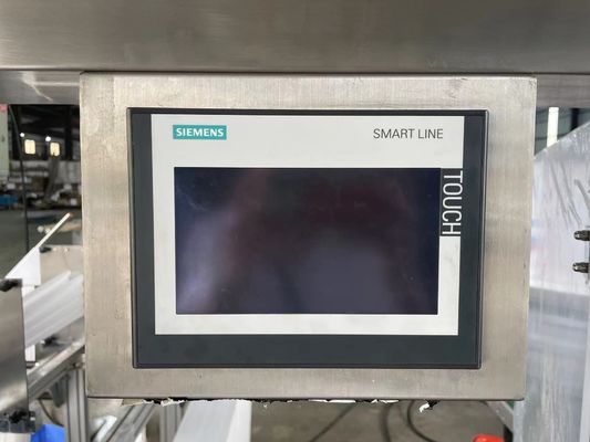 Macchina di imballaggio per asciugamani bagnati a 4 lati completamente automatica Macchina di imballaggio per asciugamani alcolici a singolo sacco