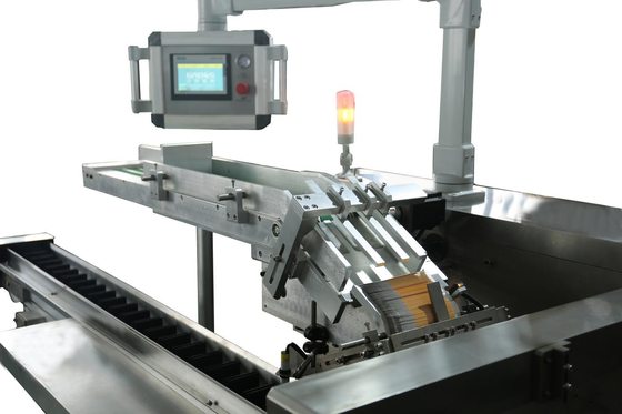 Piccola scatola ad alta velocità che imballa macchina d'inscatolamento d'imballaggio verticale automatica continua