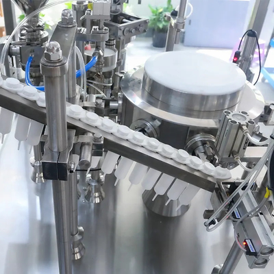 L'alta precisione ha precompilato il materiale da otturazione della siringa ed il tappo dei produttori della macchina imballatrice della siringa della macchina