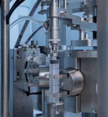 Seringa di plastica di alta precisione macchina di riempimento pre-riempita attrezzature automatizzate efficienti