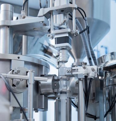 Riempitrice automatica per siringhe in plastica con certificazione CE