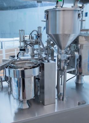 Macchina automatica di riempimento di siringhe preriempite 220V 380V certificata CE