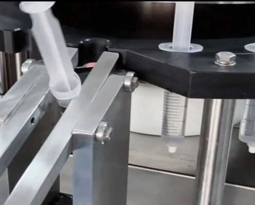 Macchina automatica di riempimento con cappuccio di gel della siringa monouso in plastica