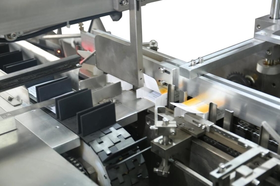 Macchine per il rivestimento automatico di cartoni e cartoni Macchine per il rivestimento automatico di cartoni e cartoni Macchine per il rivestimento automatico di cartoni e cartoni