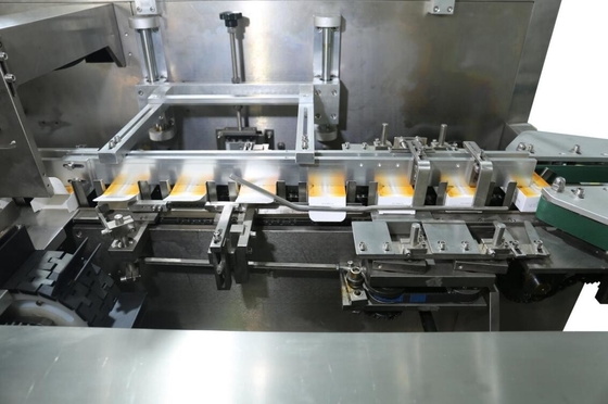 Macchine per il rivestimento automatico di cartoni e cartoni Macchine per il rivestimento automatico di cartoni e cartoni Macchine per il rivestimento automatico di cartoni e cartoni