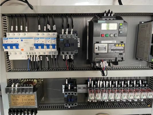 Macchina automatica di riempimento di tubi di plastica per dentifricio con unguento crema