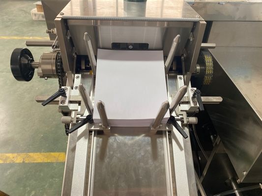 Macchina confezionatrice per scatole di cartone per flaconi di profumo