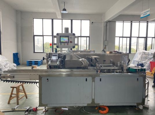 Macchina automatica per il confezionamento di biscotti, snack e alimenti in scatole