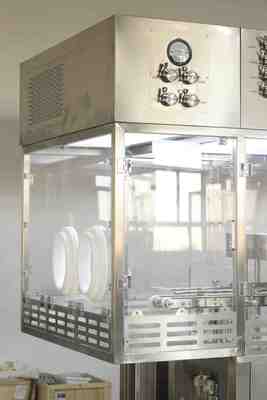 Macchina riempitrice per siringhe pre-riempite per cartucce dentali per il riempimento e la sigillatura di gel liquido