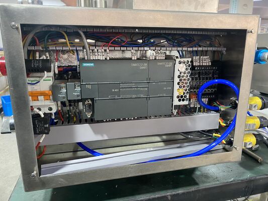 Macchina semiautomatica di riempimento di siringhe di crema con pasta pneumatica a alta viscosità con gel di spessore di 2 ml