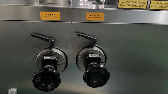 Macchina automatica ad alta velocità per riempire e sigillare tubi di dentifricio stratificati
