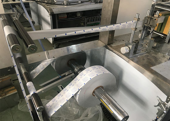 SpA automatico pieno bagnato 2.8KW della macchina imballatrice delle strofinate del cuscinetto dell'alcool